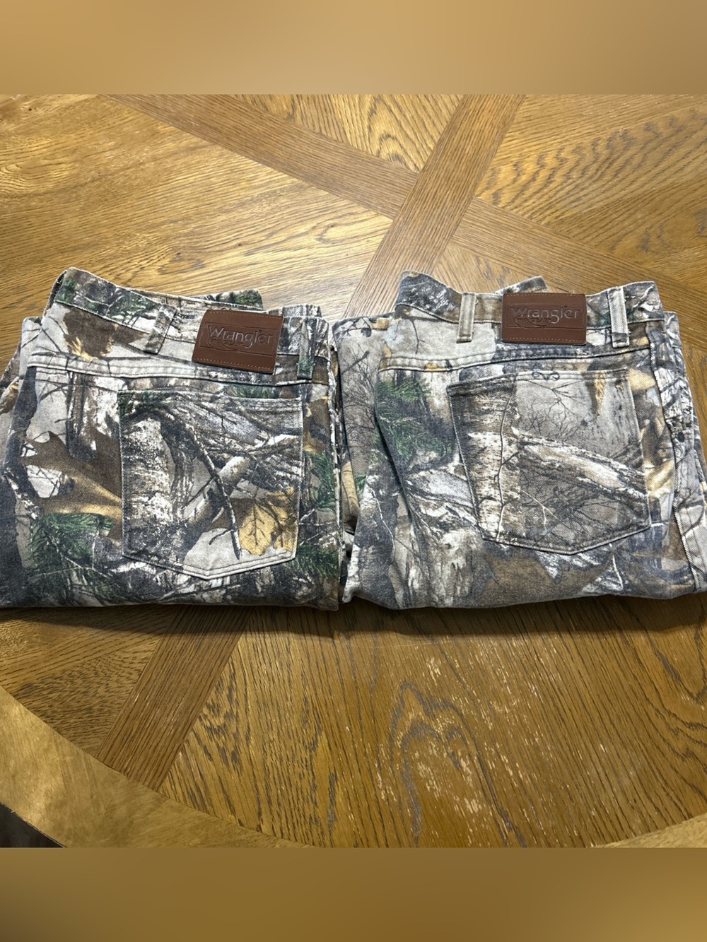 2 Wrangler Pro Gear Jeans Pants Mens 42x32 Camo Realtree Hunting PG001AX